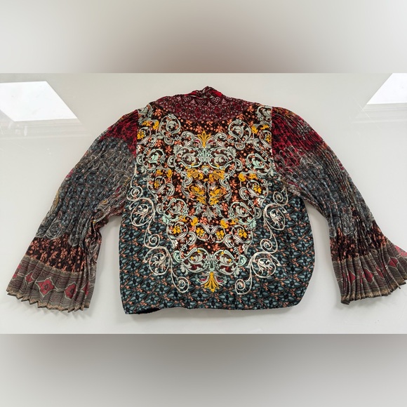 Alice + Olivia Printed Tie-Neck Blouse – Size 6 - Picture 5 of 5